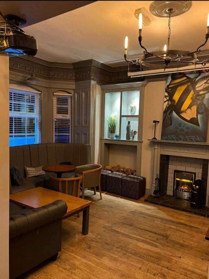 The Albany 3* Heywood